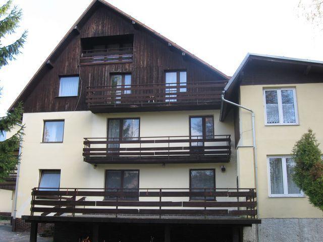 Hotel Reoneo Vernirovice Exterior photo